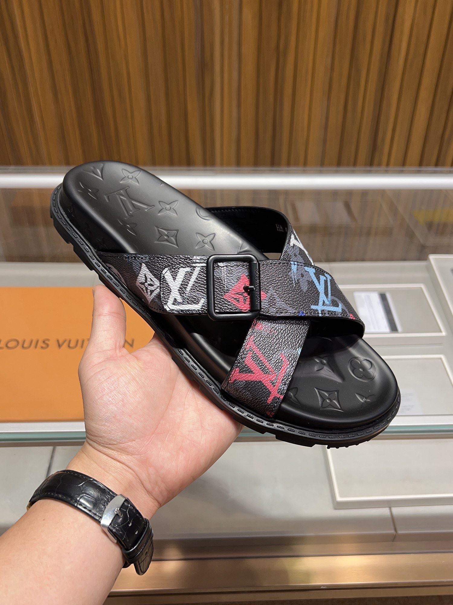 Louis Vuitton Slippers